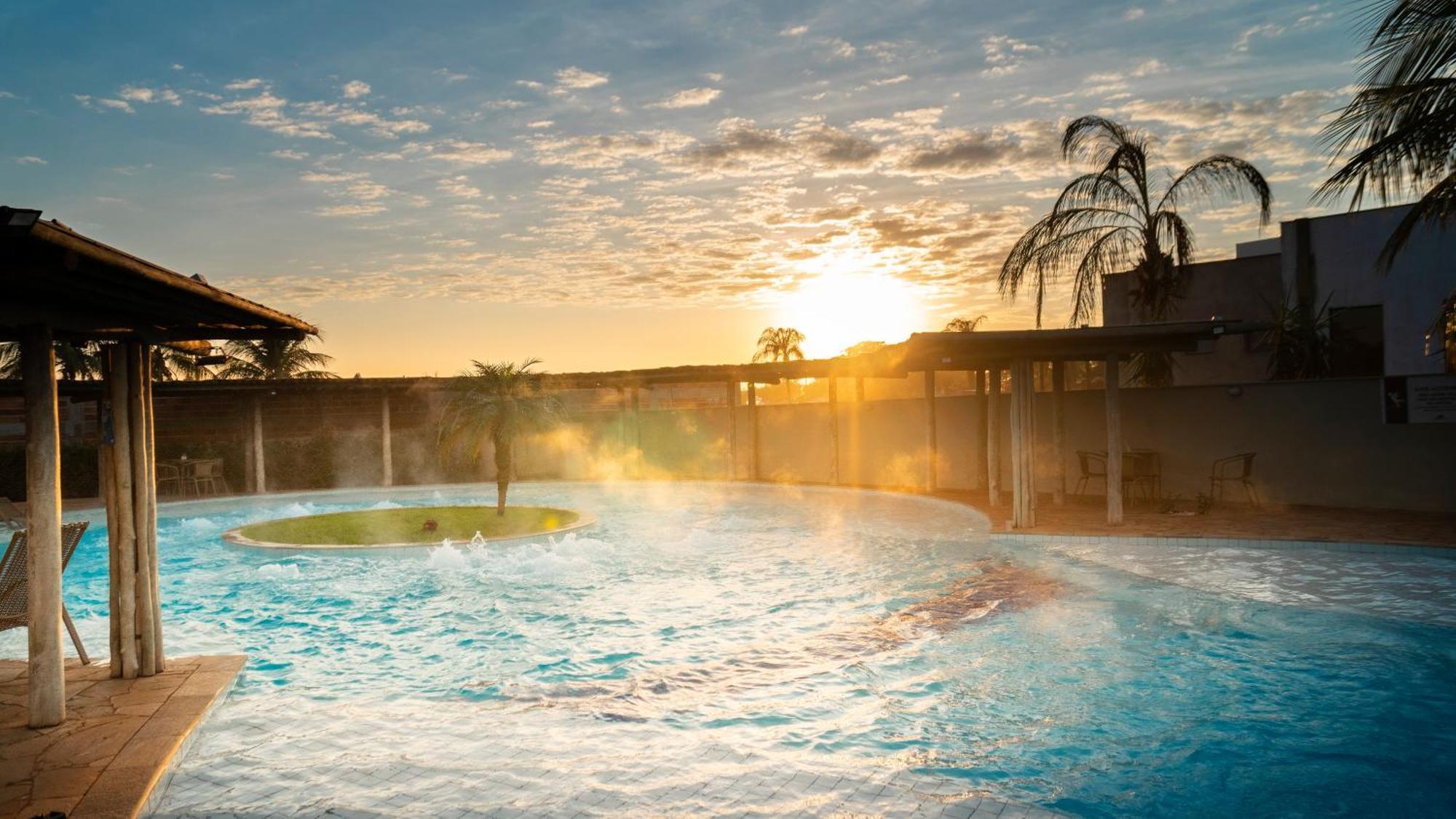 Grandes Lagos Resorts E Parque Aquatico Santa Clara d'Oeste Exteriér fotografie