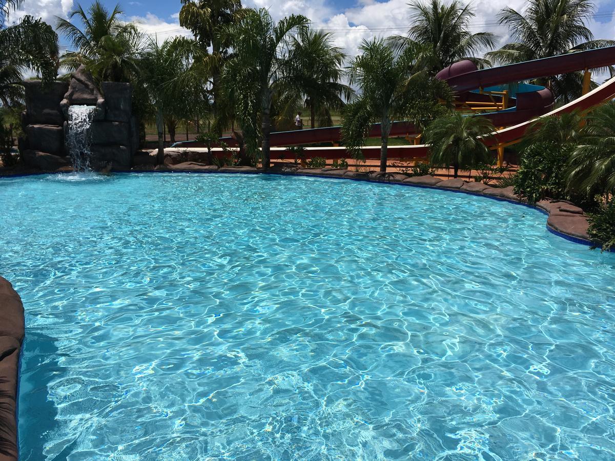 Grandes Lagos Resorts E Parque Aquatico Santa Clara d'Oeste Exteriér fotografie